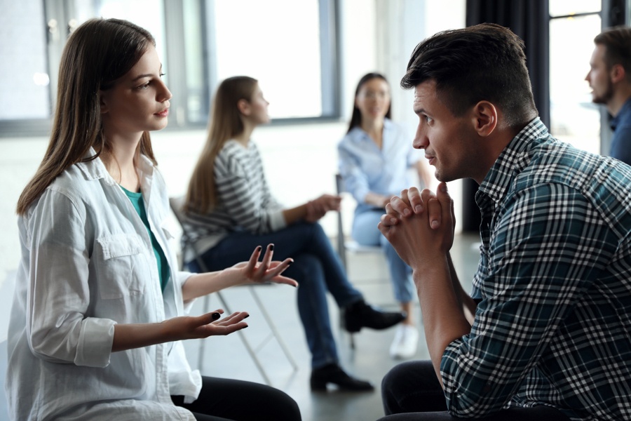 group therapy during bipolar disorder treatment