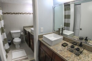 Crystal Lake Healing - Bathroom